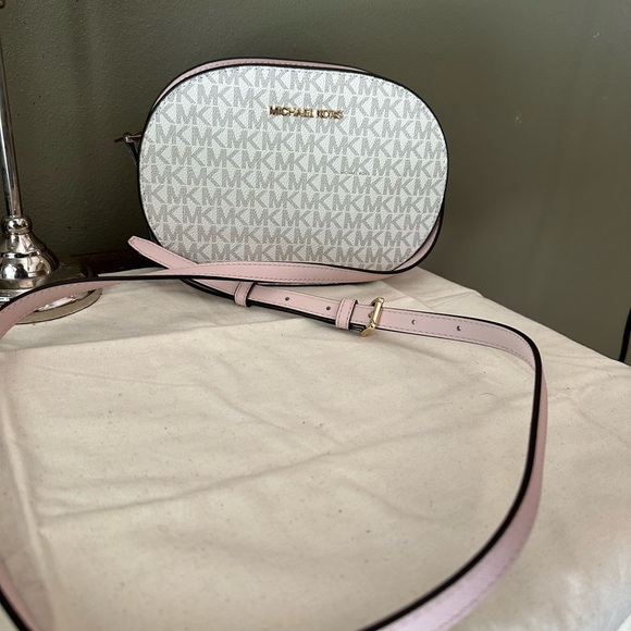 Michael Kors Handbags - MK Medium Round Powder Blush CrossBody Bag